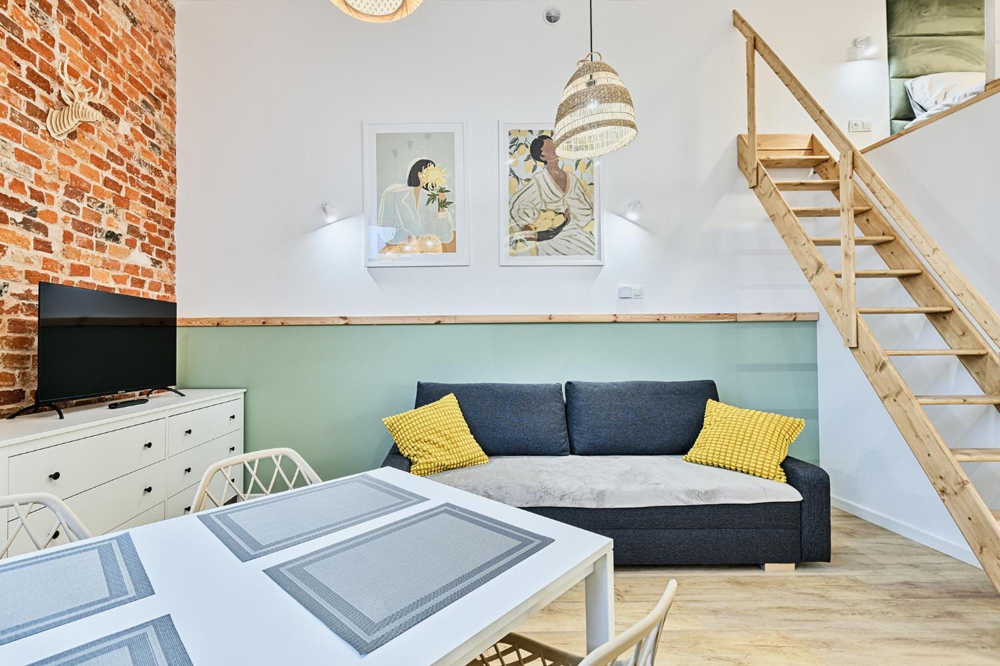 Delux 11 -